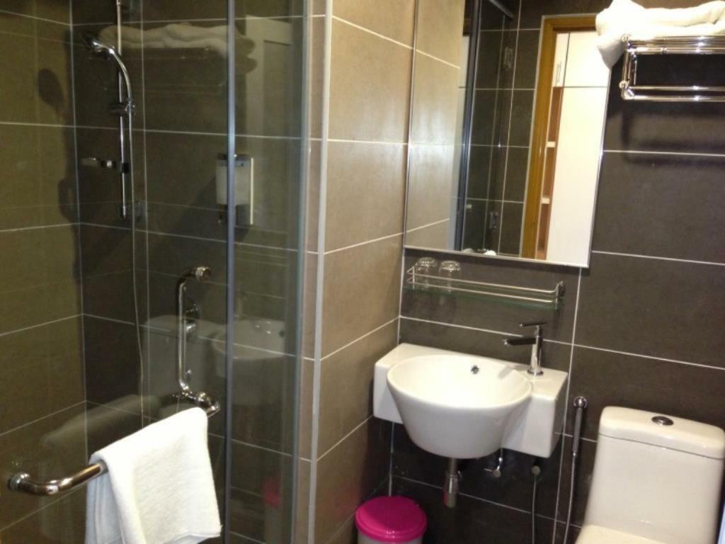 Caspari Hotel Тампин Екстериор снимка